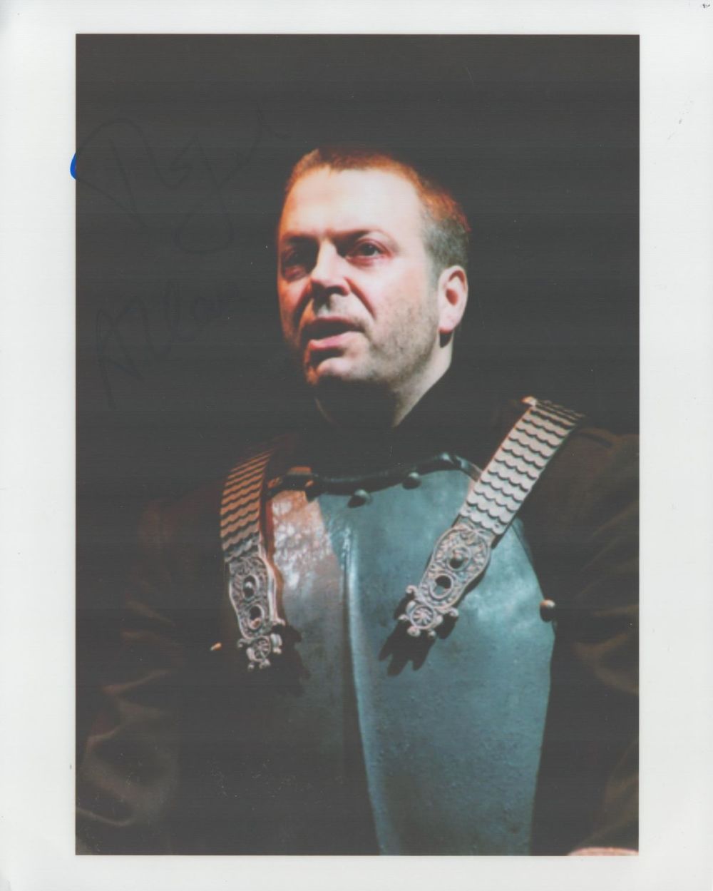 Lot 557: Roger Allam signed 10x8inch colour photo. Good condition....
