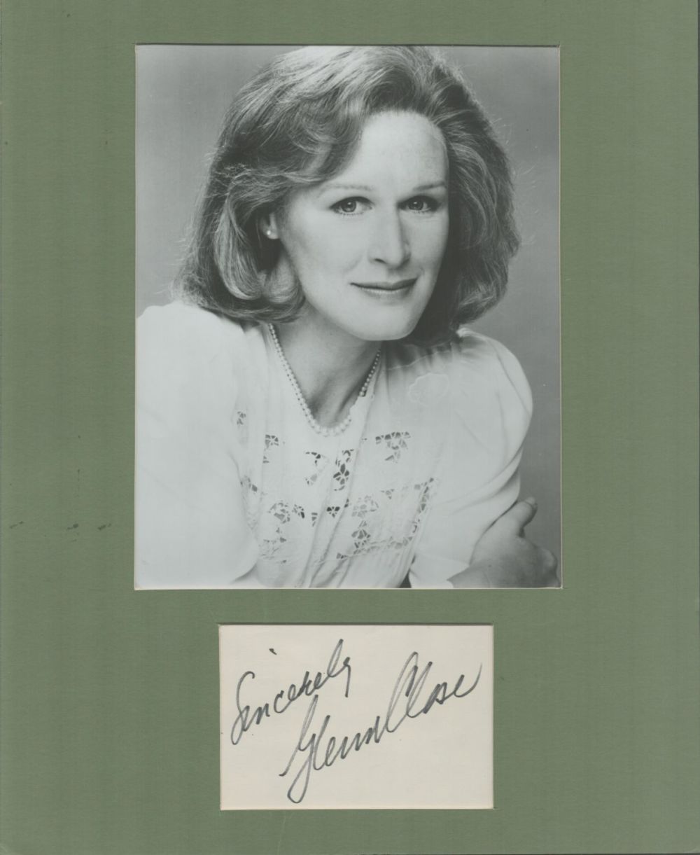 Lot 600: Glenn Close Actress Signed Card With 12x14 Mounted...