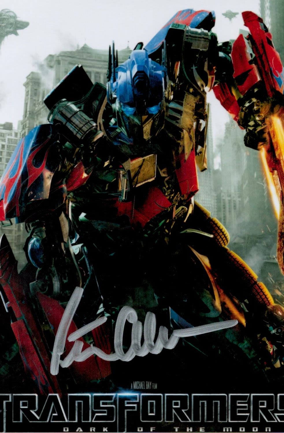Lot 247: Peter Cullen signed 6x4 colour photo. Cullen is...