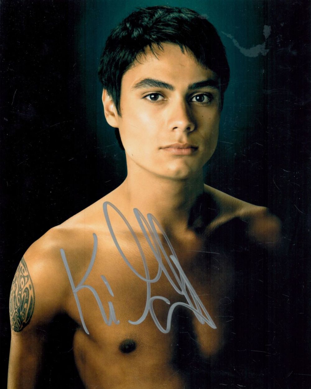 Lot 104: Gordon Kiowa signed 10x8 inch Twilight colour photo....