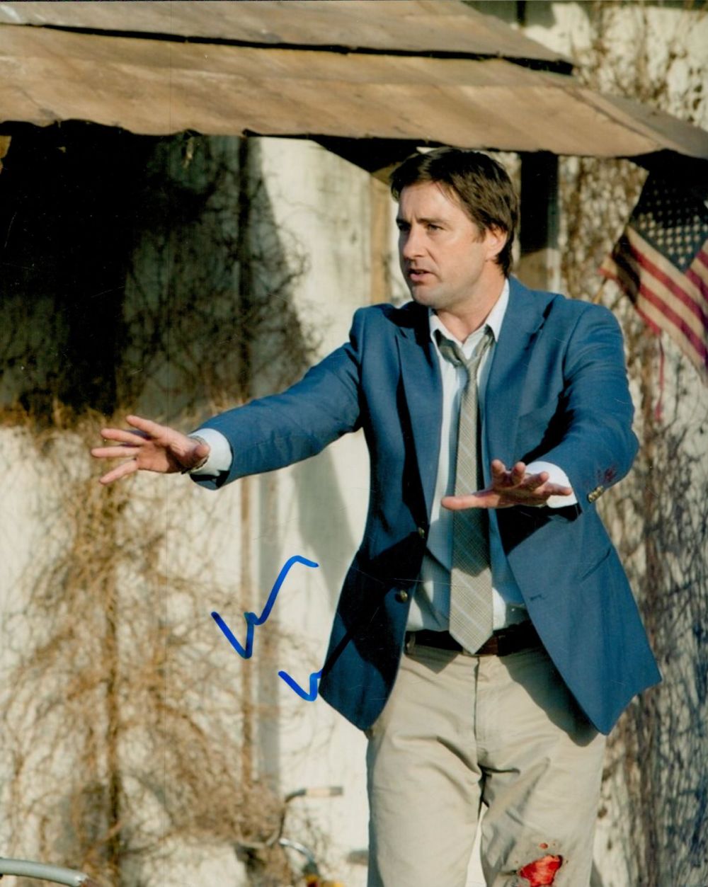 Lot 109: Luke Wilson signed 10x8 inch colour photo. Good...