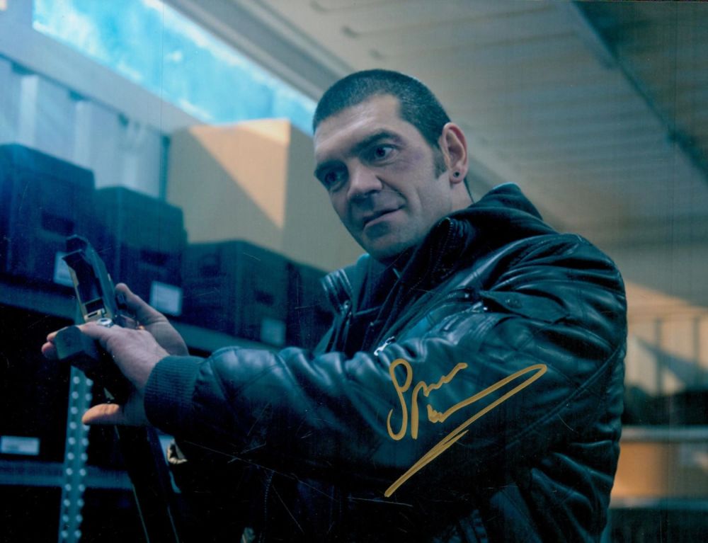 Lot 117: Spencer Wilding signed 10x8 inch colour photo. Good...