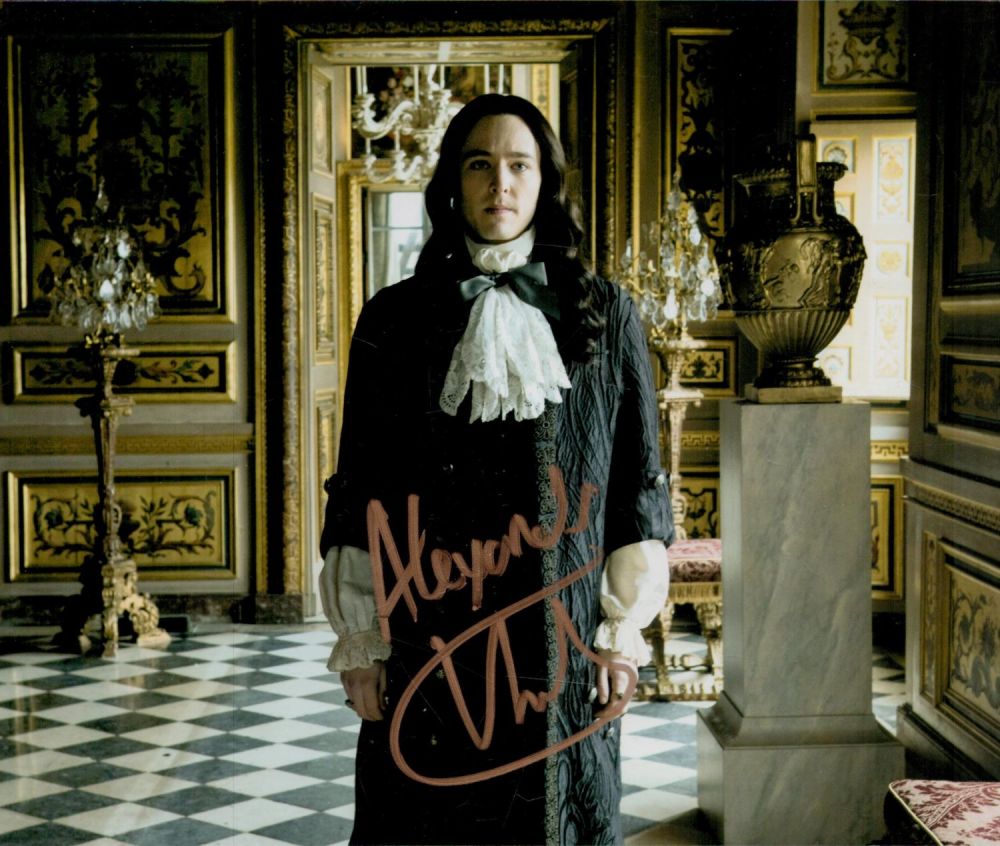 Lot 137: Alexander Vlamos signed 10x8 inch colour photo. Good...