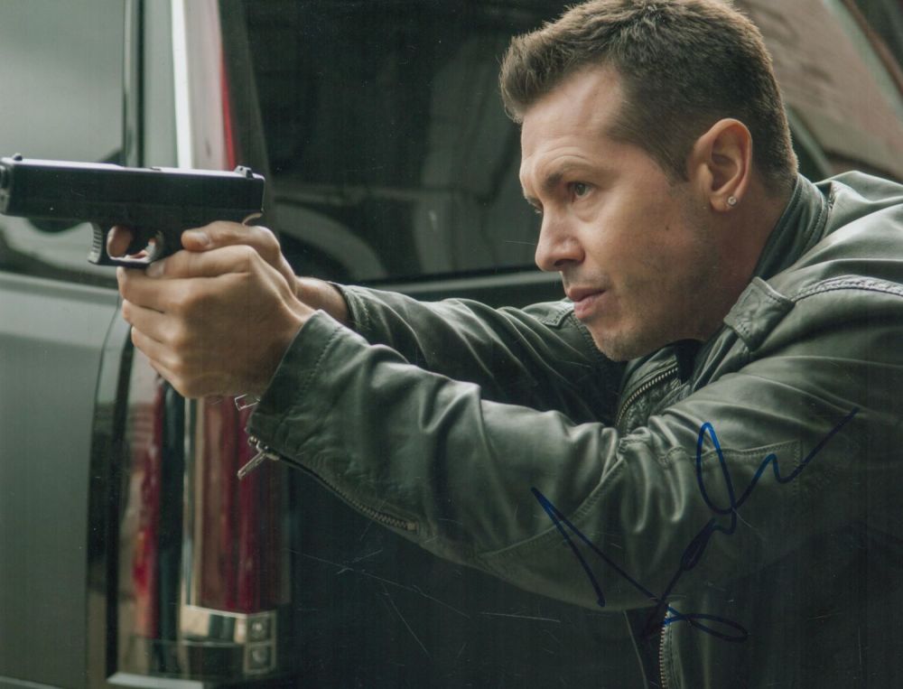 Lot 150: Jon Seda signed 10x8 inch colour photo. Good...