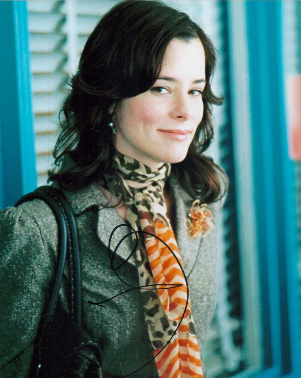 Lot 180: Parker Posey signed 10x8 inch colour photo. Good...