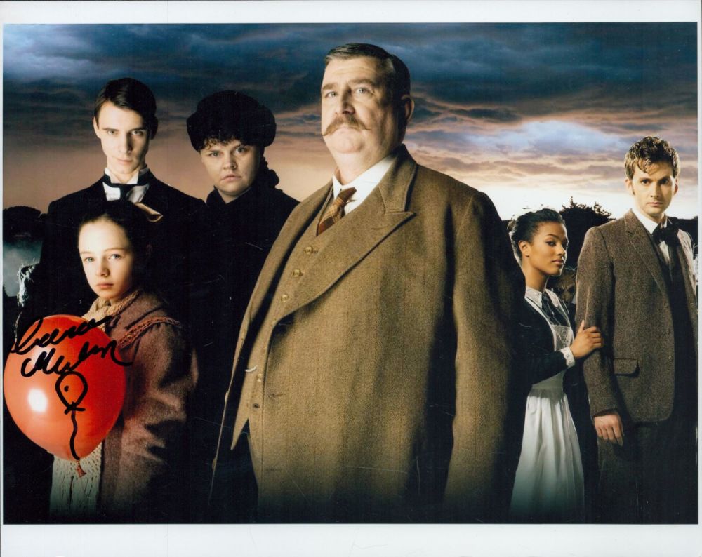 Lot 247: Lauren Wilson signed 10x8 inch colour photo. Good...