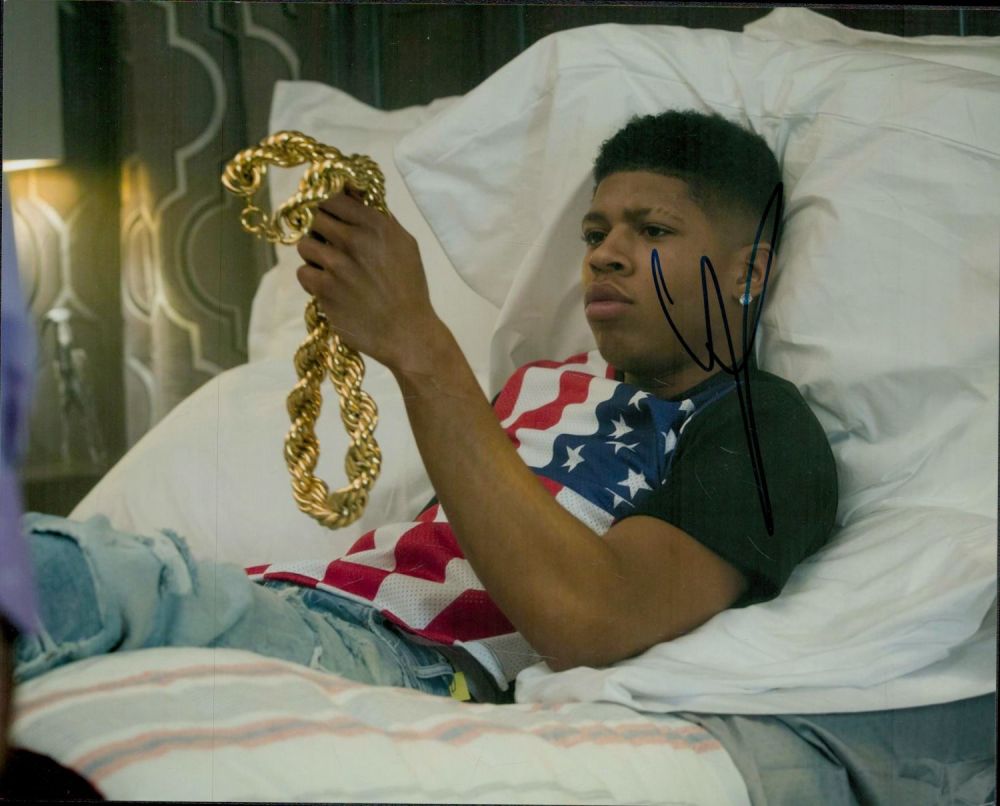 Lot 358: Gray Bryshere signed 10x8 inch colour photo. Good...