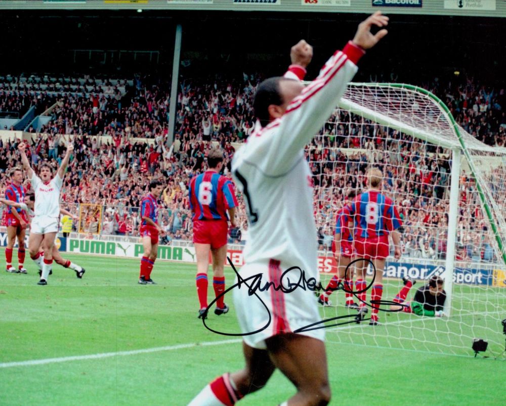 Lot 361: Danny Wallace signed 10x8 inch Manchester United colour...
