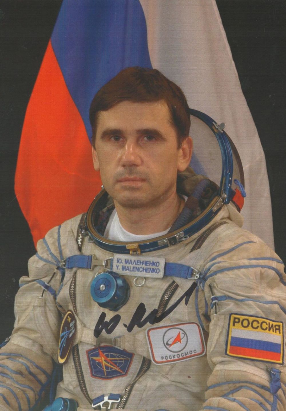 Lot 169: Cosmonaut Yuri Malenchnko signed colour portrait photo 8...