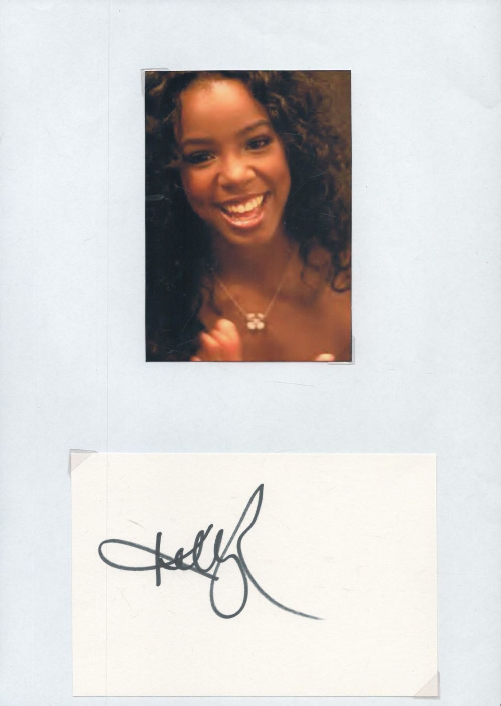 Lot 197: Music. Kelly Rowland (Destiny's Child) signed 6 x...