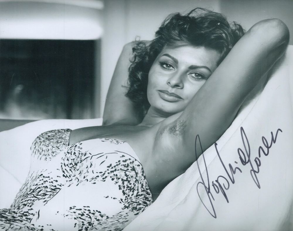 Lot 306: Sophia Loren Actress Signed Sexy 8x10 Photo. Good...