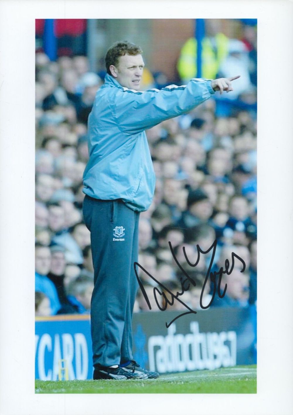 Lot 321: David Moyes Signed Everton 8x12 Photo. Good condition....