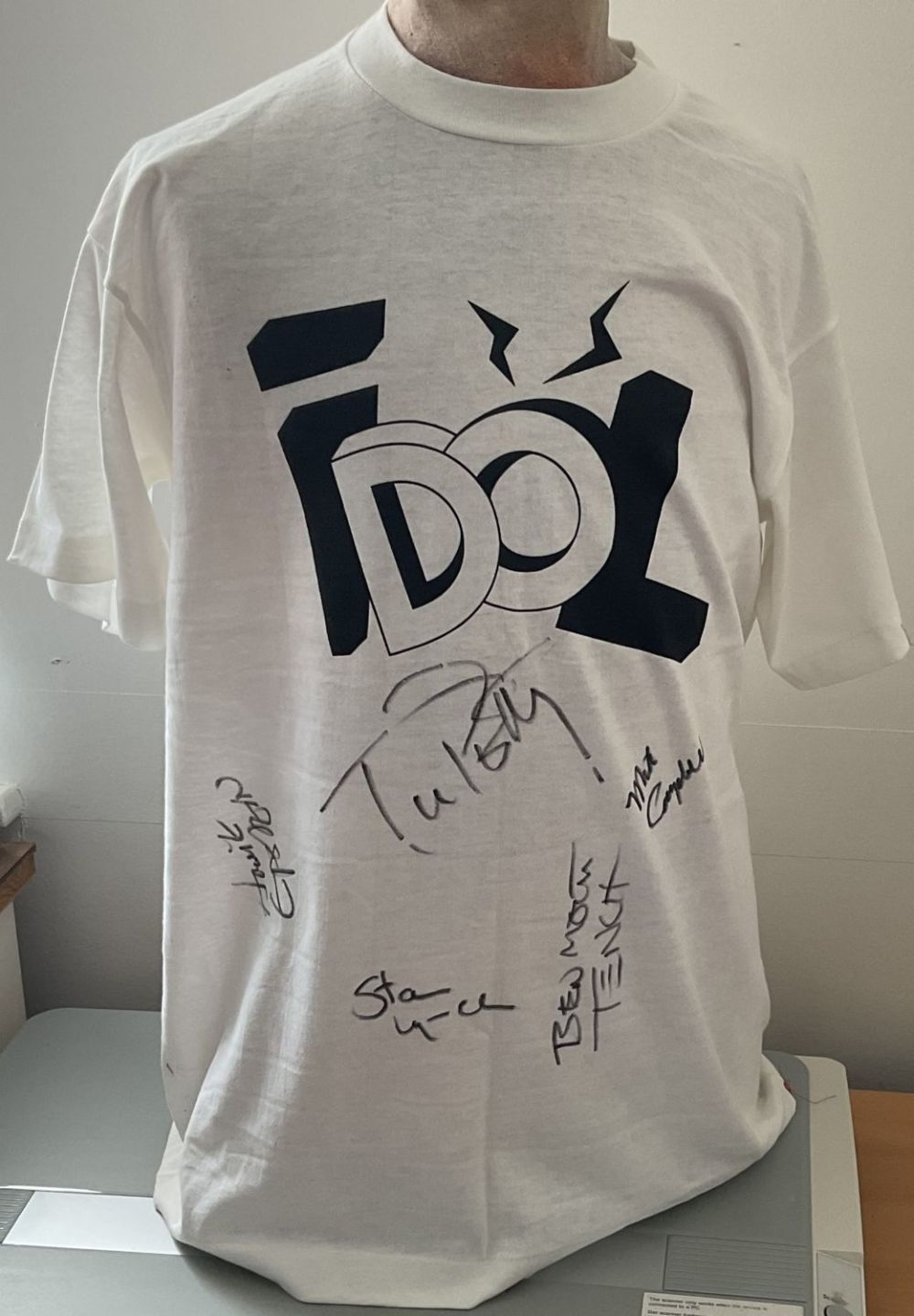 Lot 396: Music. Tom Petty and the Heartbreakers multi signed...