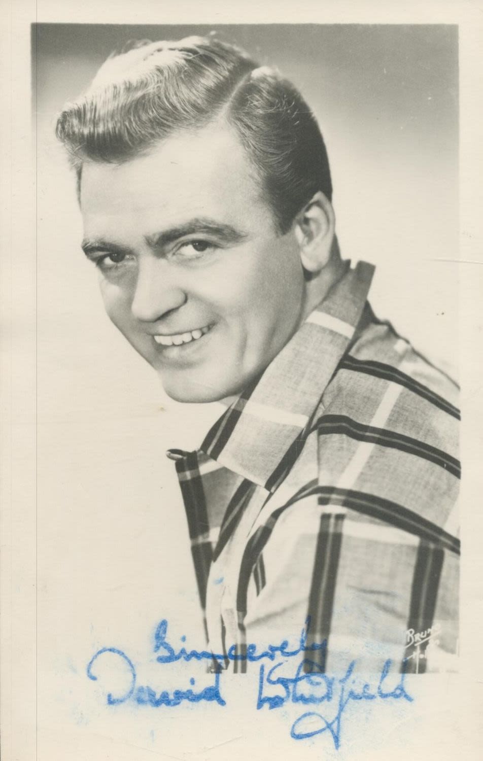 Lot 439: Music. David Whitfield signed 5 x 3 inch...
