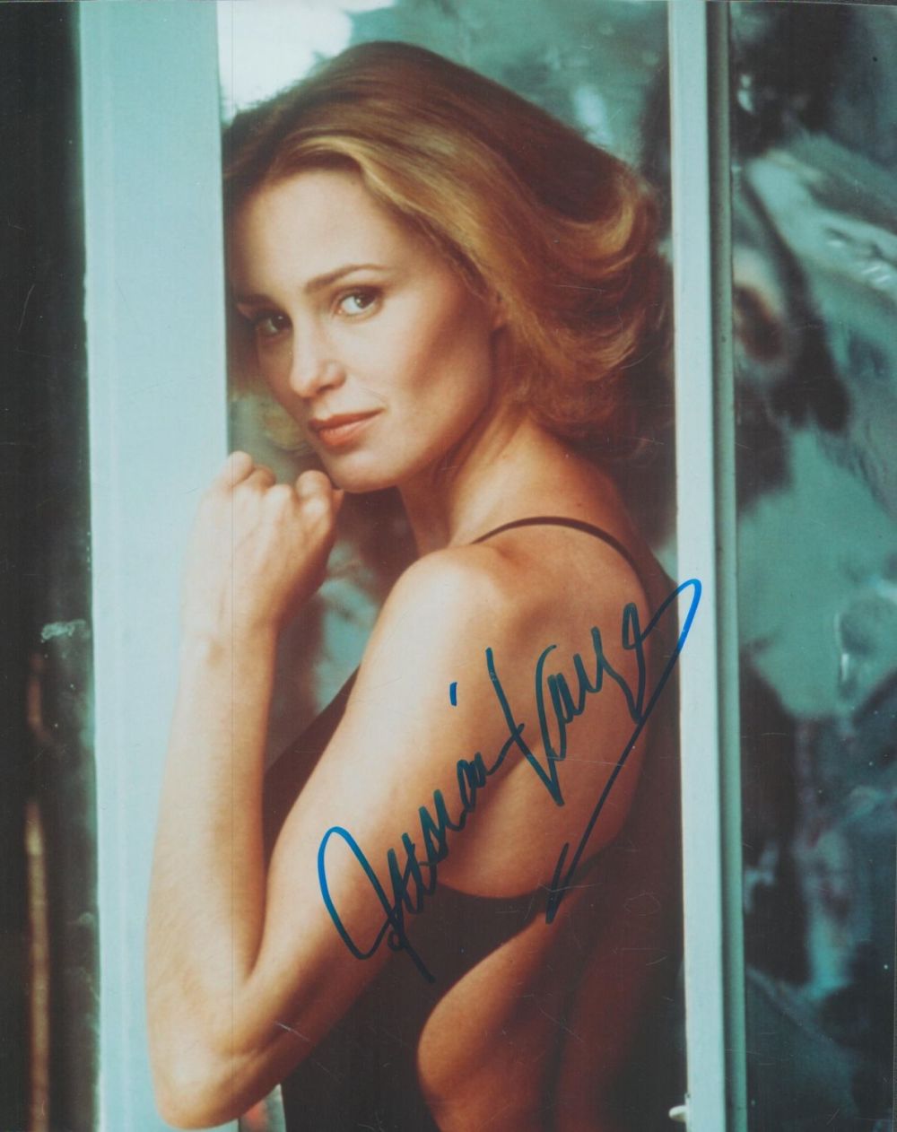 Lot 511: American Actress Jessica Lange signed 10 x 8...
