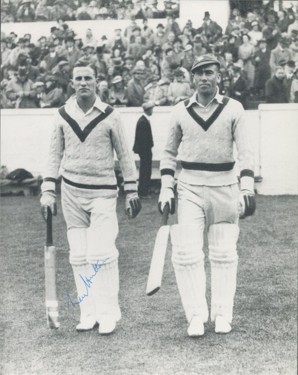 Lot 155: Cricket Len Hutton signed 10x8 inch vintage black...