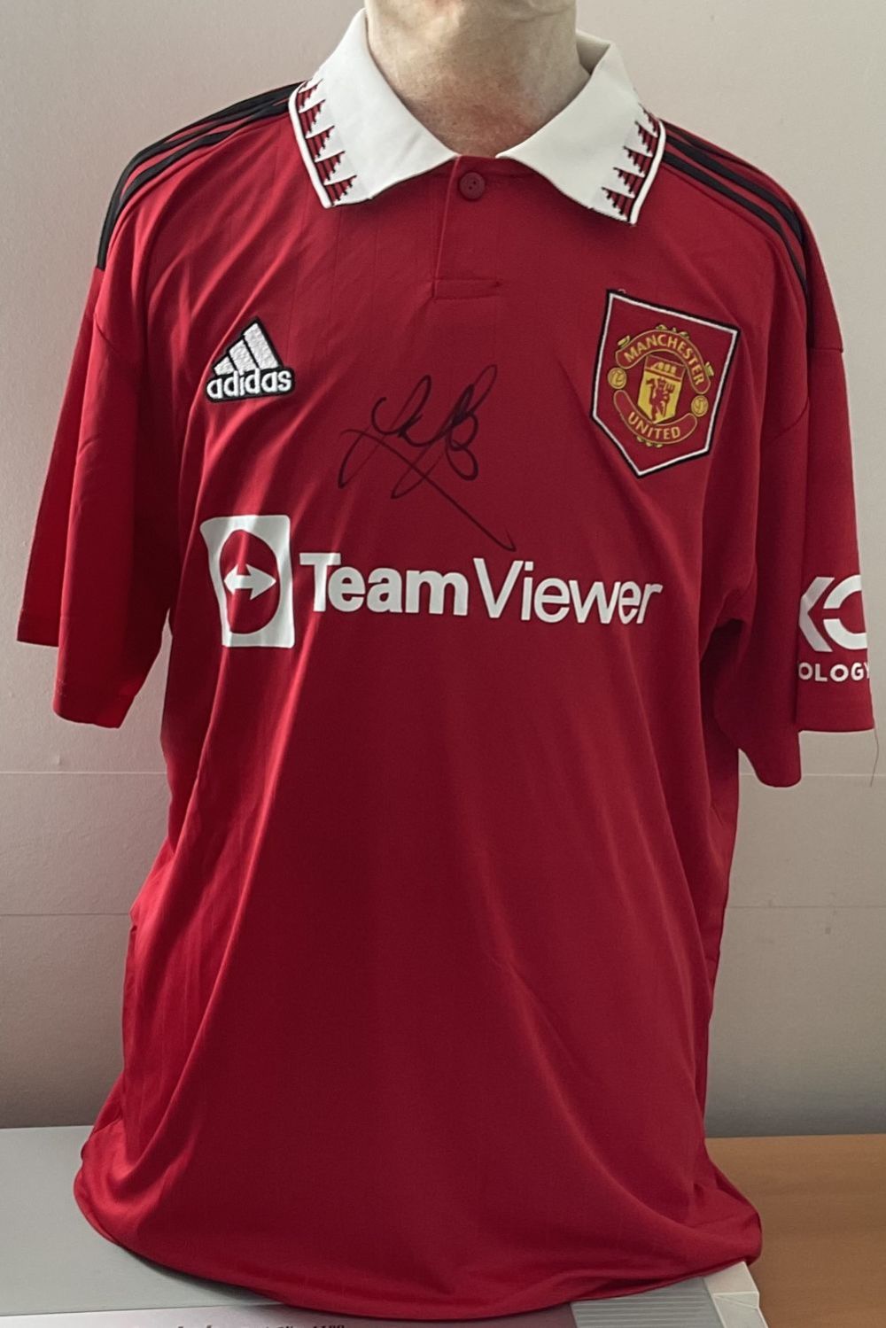 Lot 242: Football Steve McClaren signed Manchester United replica home...