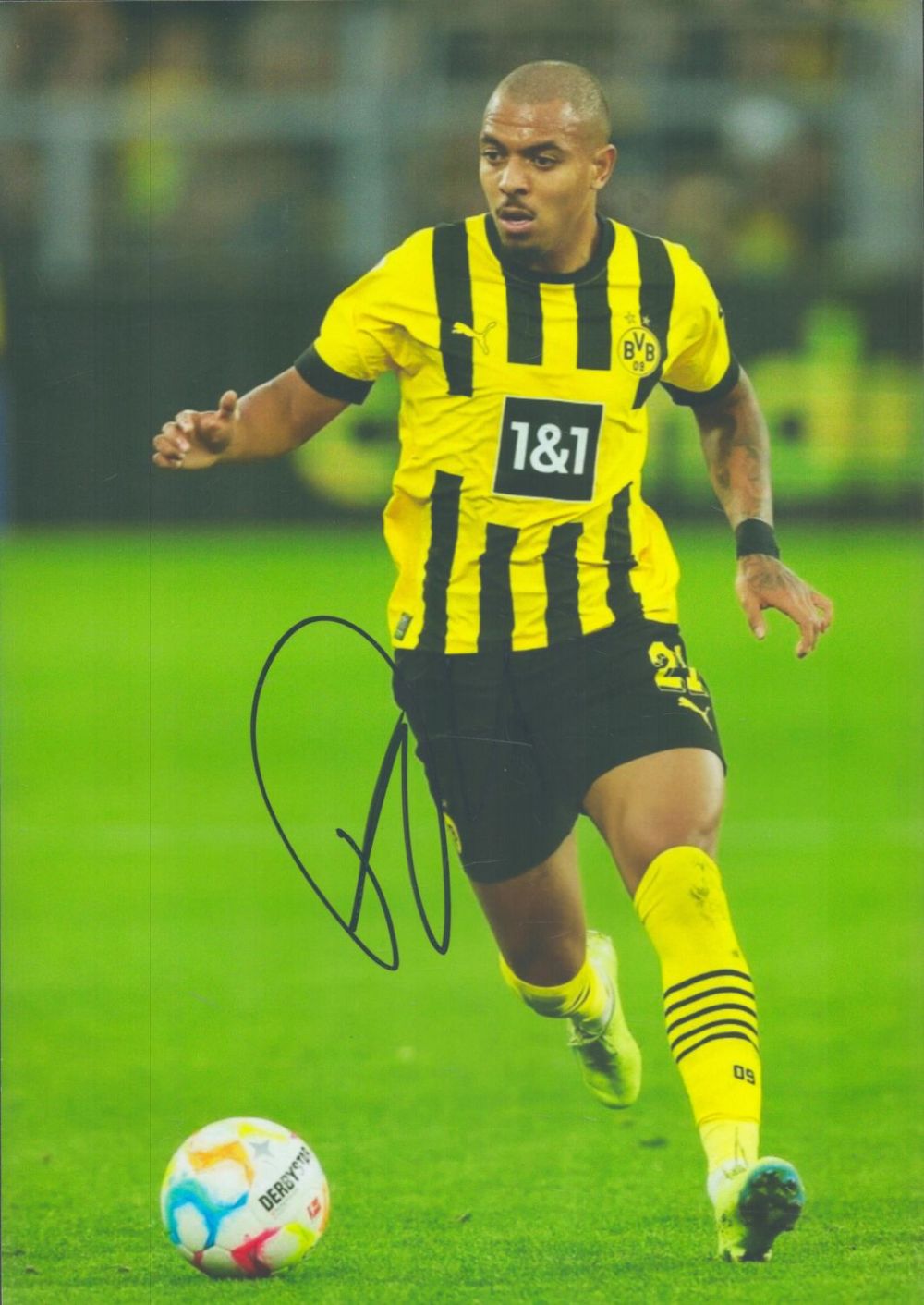 Lot 356: Football Donyell Malen signed 12x8 inch colour photo...