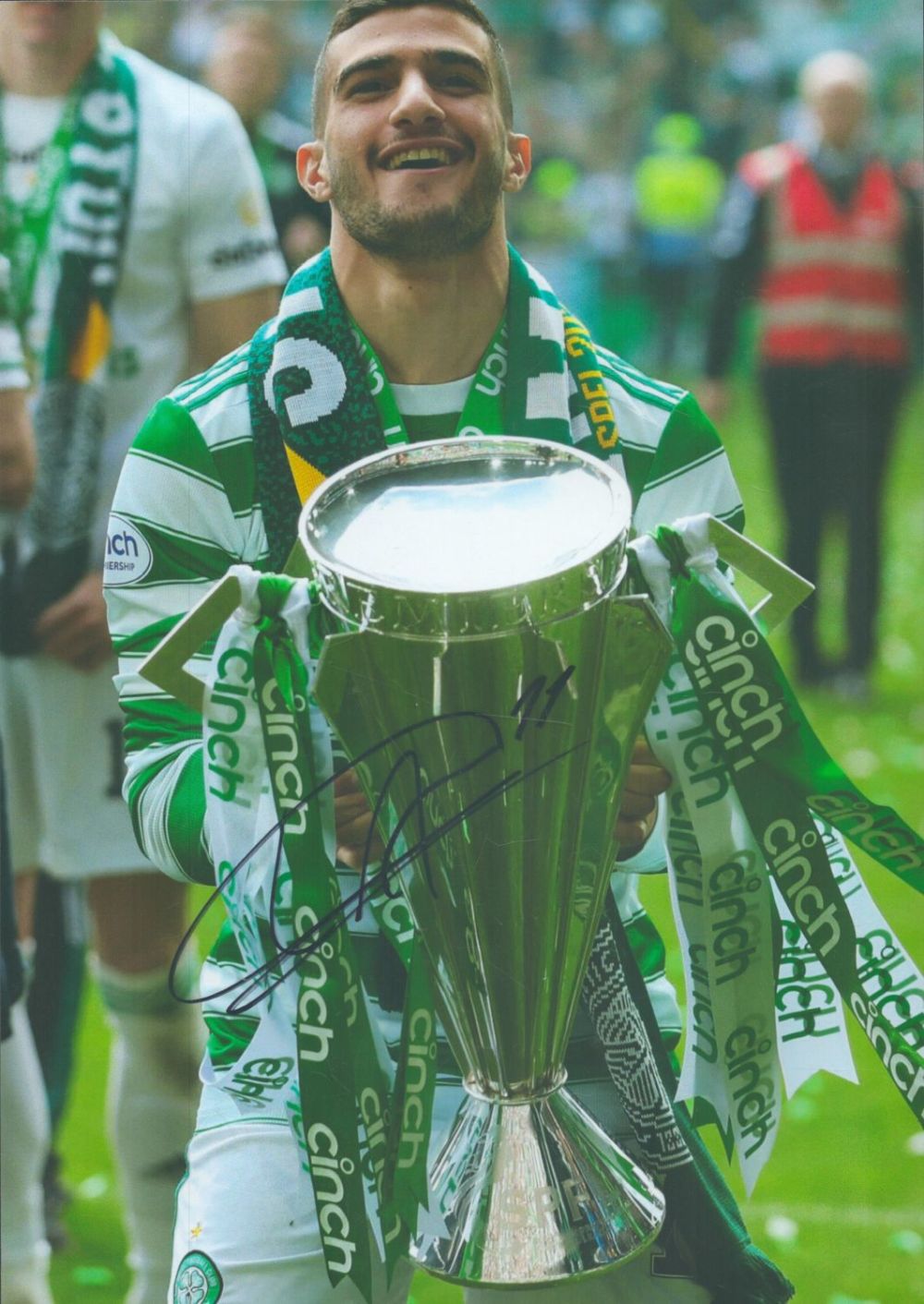 Lot 386: Football Liel Abada signed Celtic 12x8 inch colour...