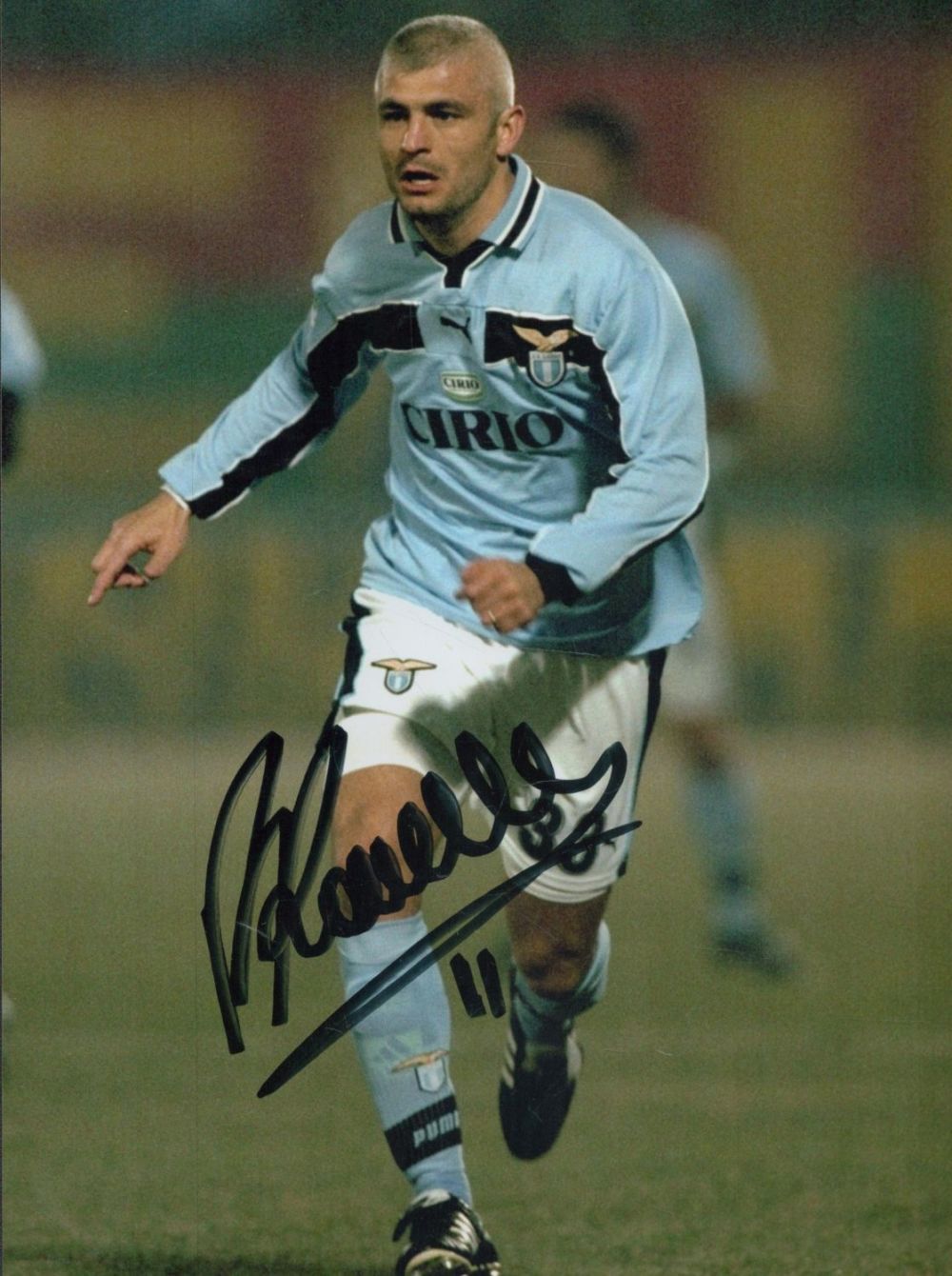 Lot 453: Football Fabrizio Ravanelli signed 12x8 inch colour photo...