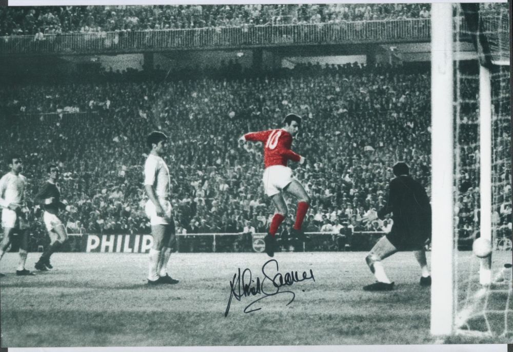 Lot 333: Mickey Thomas Signed Manchester United 8x12 Photo. Good...