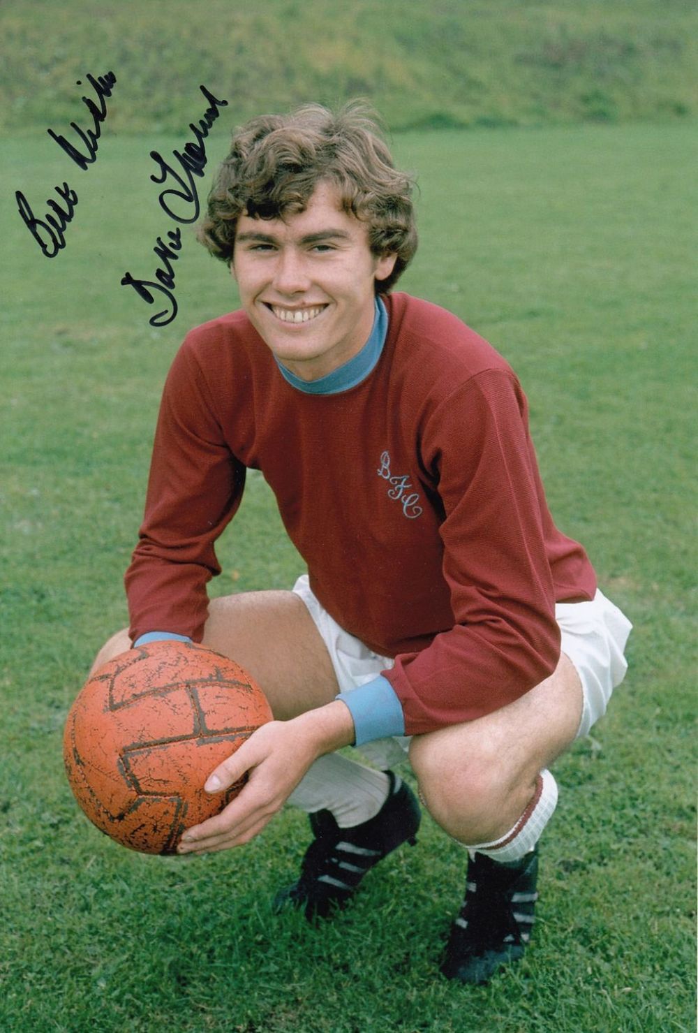 Lot 402: Autographed JOE ROYLE 12 x 8 photo :...