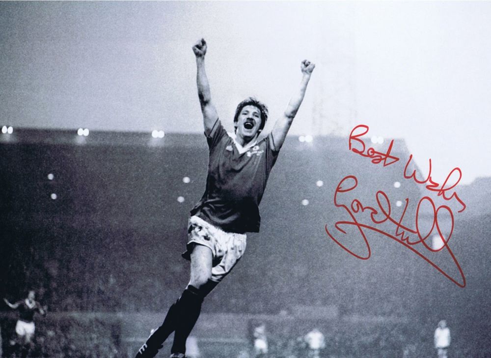Lot 369: Football Autographed Gordon Hill 16 X 12 Photo:...