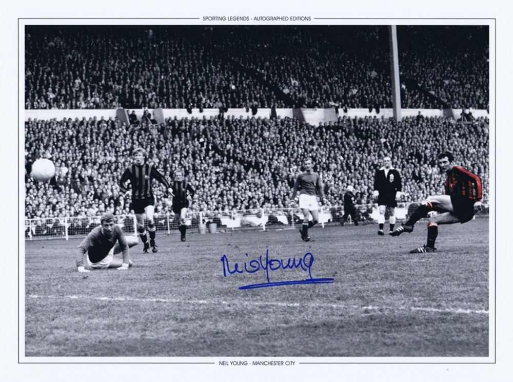 Lot 388: Football Autographed Neil Young 16 X 12 Photo-Edition:...