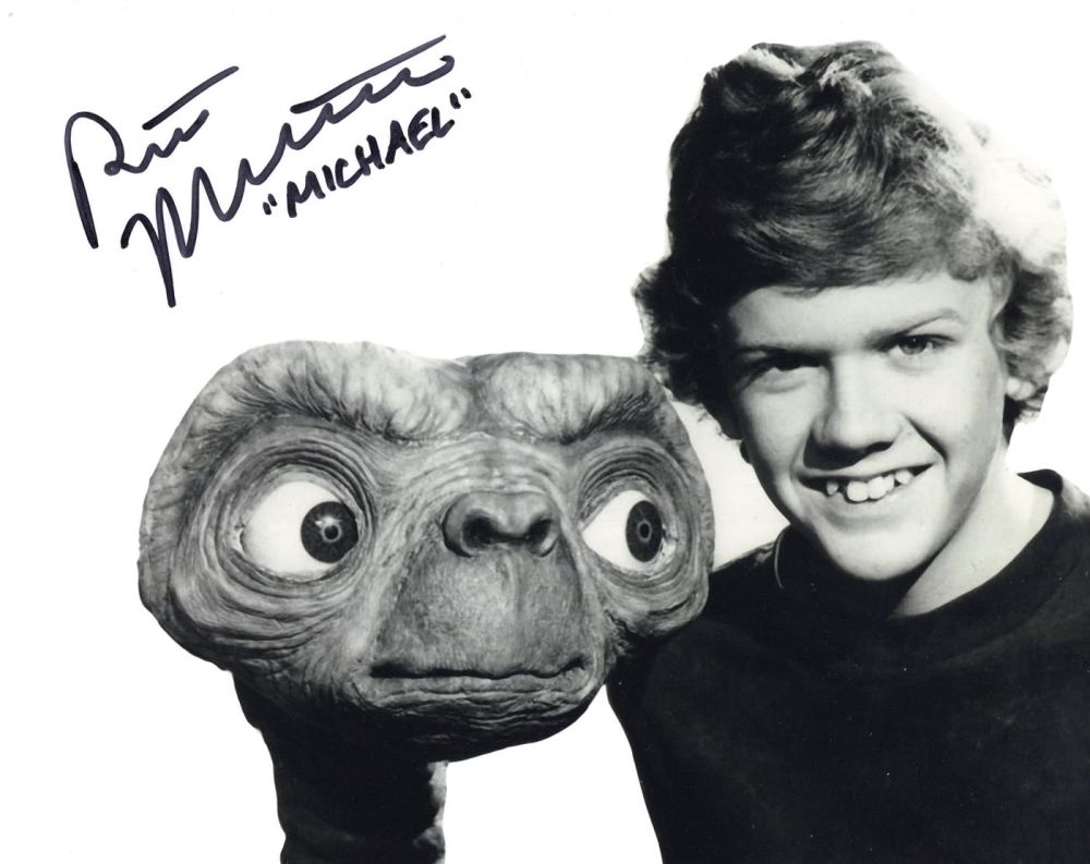 Lot 570: E.T the Extra Terrestrial 8x10 movie scene photo...