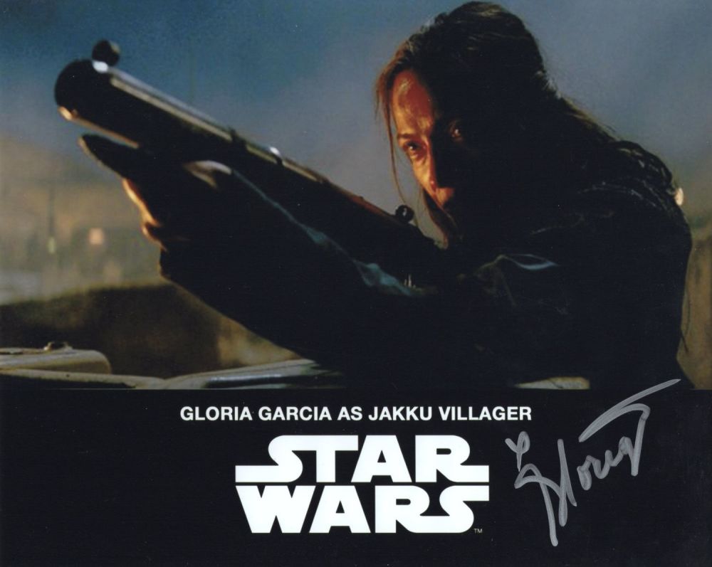 Lot 616: Star Wars 8x10 movie scene photo signed by...