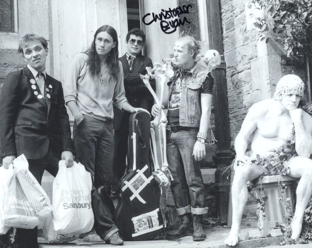 Lot 622: The Young Ones comedy 8x10 photo signed by...