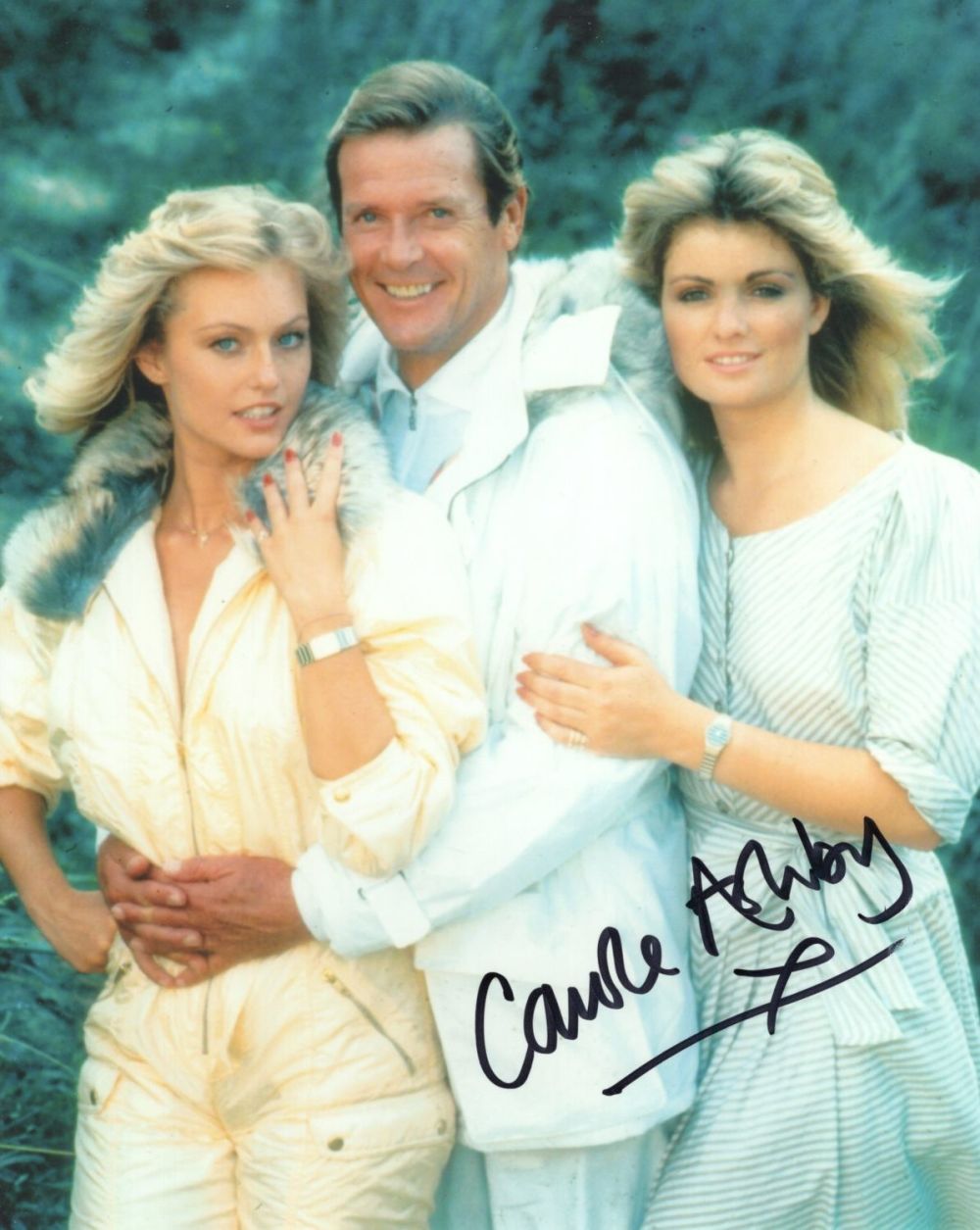Lot 691: 007 James Bond movie A View to a...