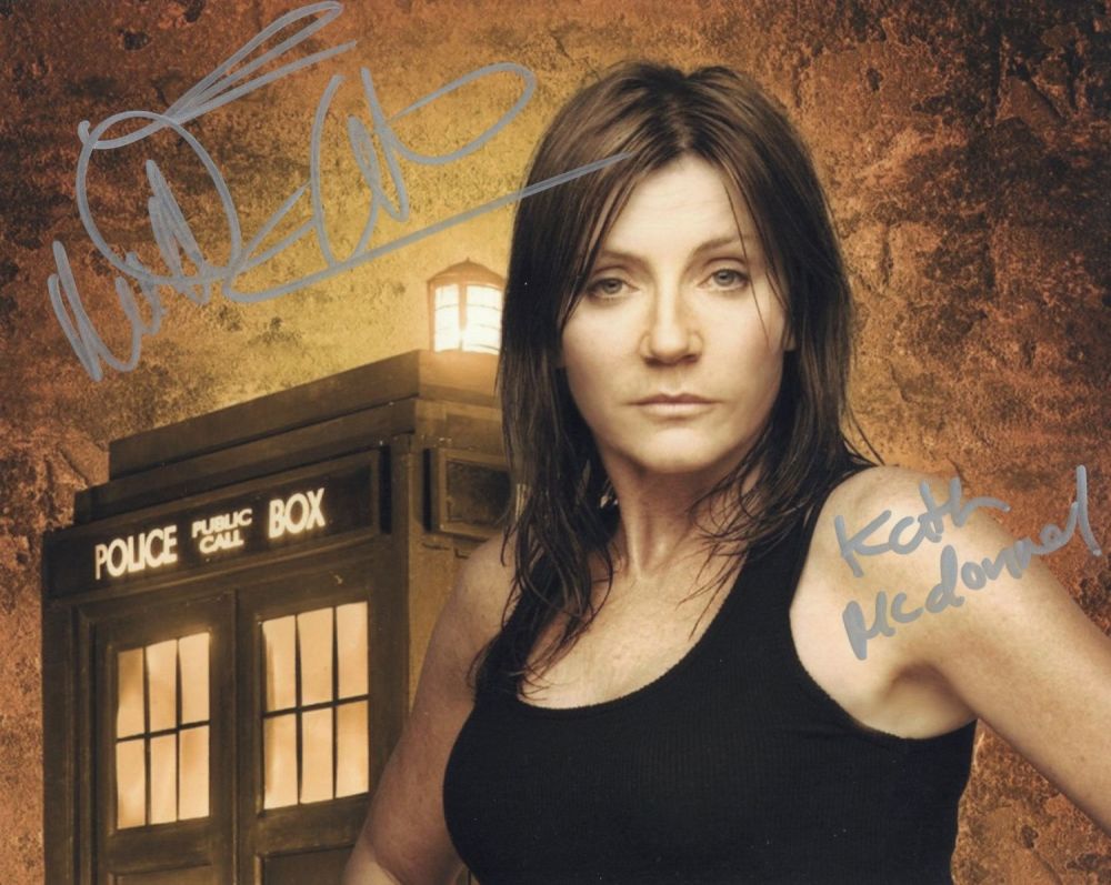 Lot 722: Doctor Who 8x10 inch photo signed by actress...