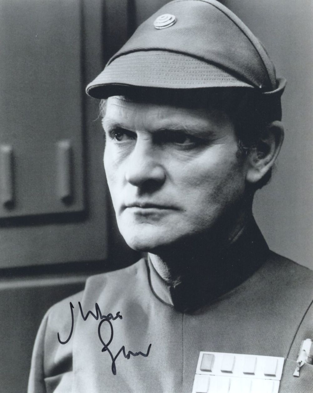 Lot 730: Star Wars Episode IV A New Hope 8x10...