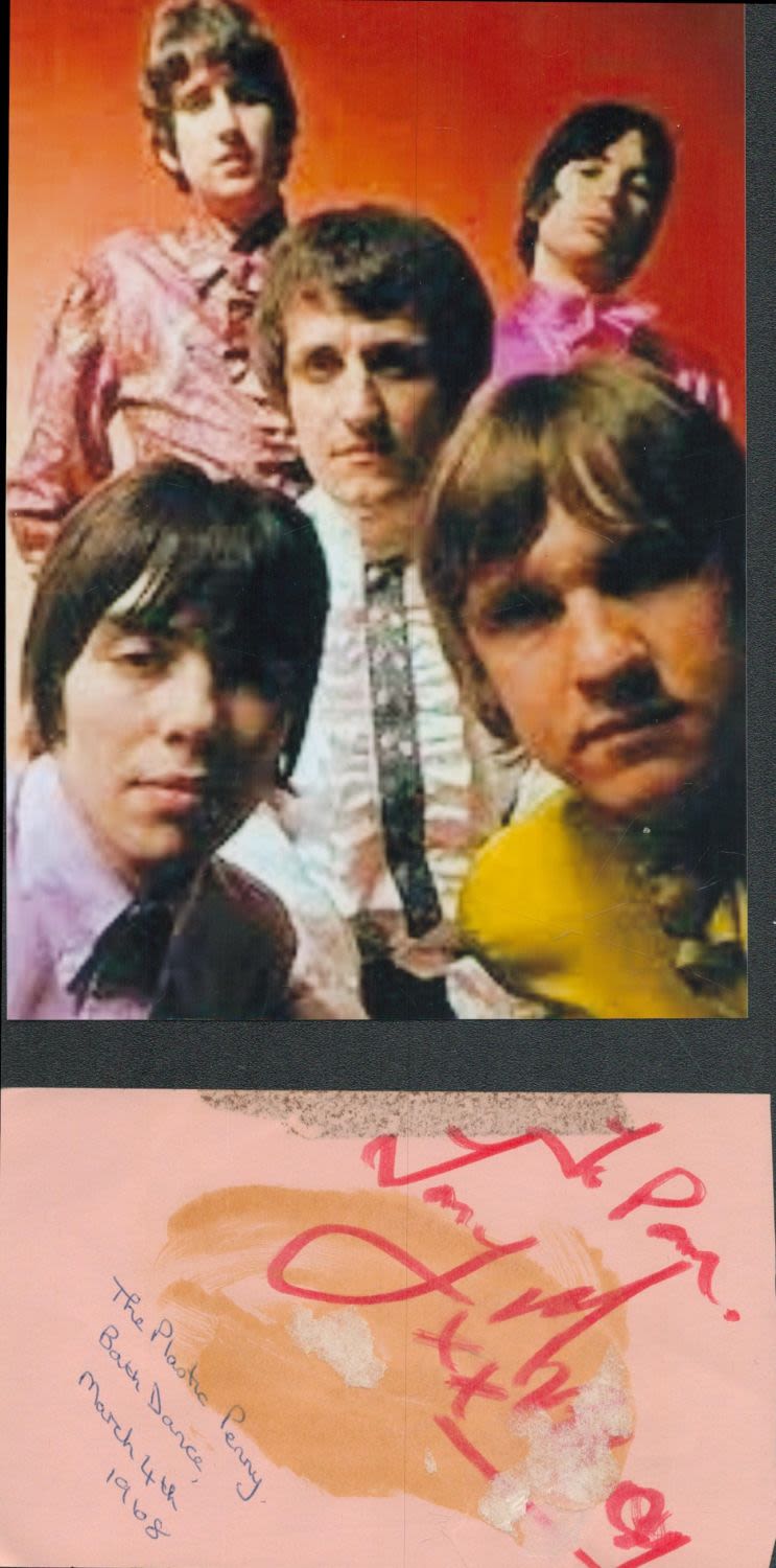 Lot 115: Terry Scott (1927 1994) Comedian Signed 1972 Apollo...