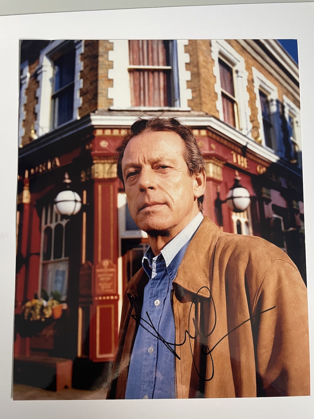 Lot 164: Leslie Grantham Popular Actor, Eastenders 10x8 inch signed...