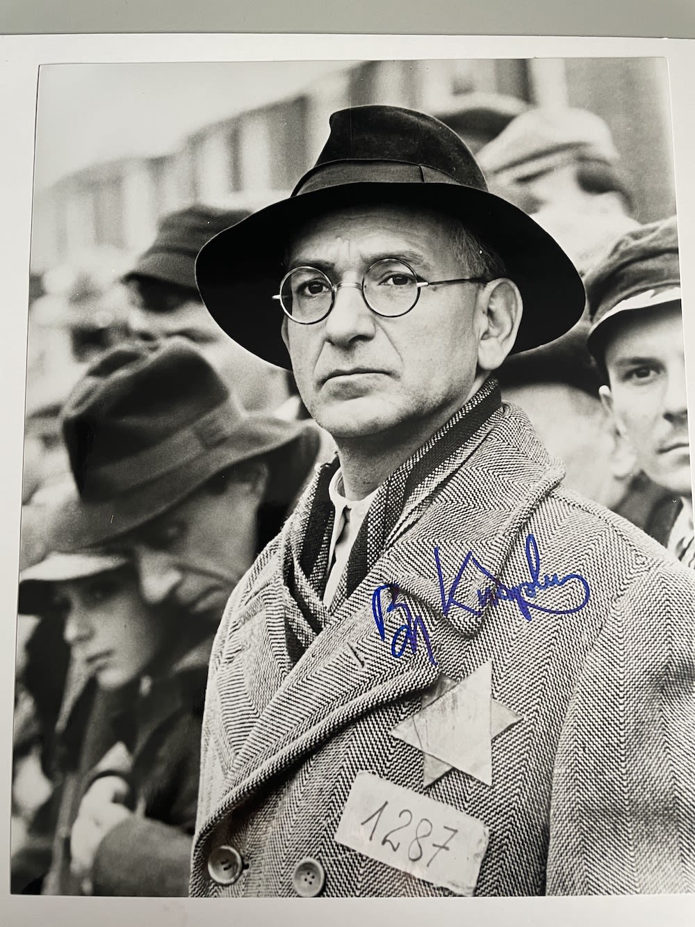 Lot 180: Ben Kingsley Schindlers List Actor 10x8 inch signed...