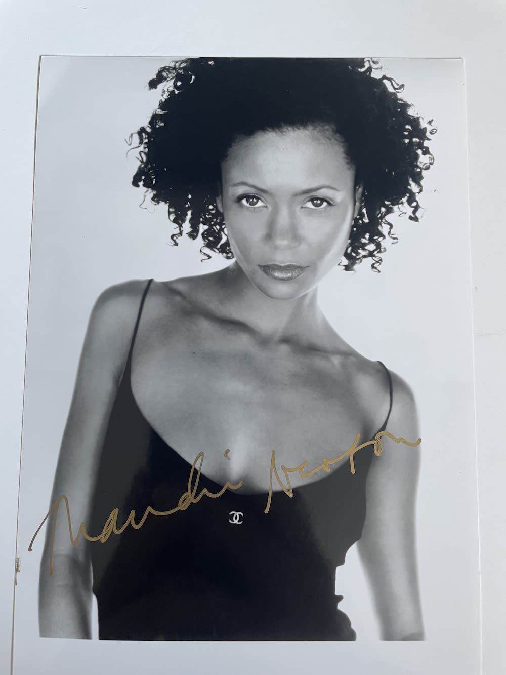Lot 192: Thandiwe Newton Popular Actress, Line of Duty 8x6...