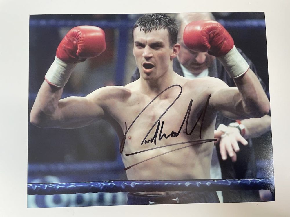 Lot 246: Richie Woodhall Former Super middleweight World Champion 10x8...