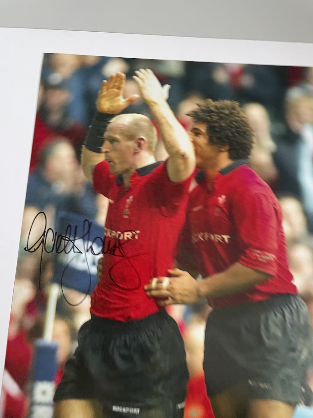 Lot 268: Gareth Thomas Former Welsh Rugby Union Player 10x8...