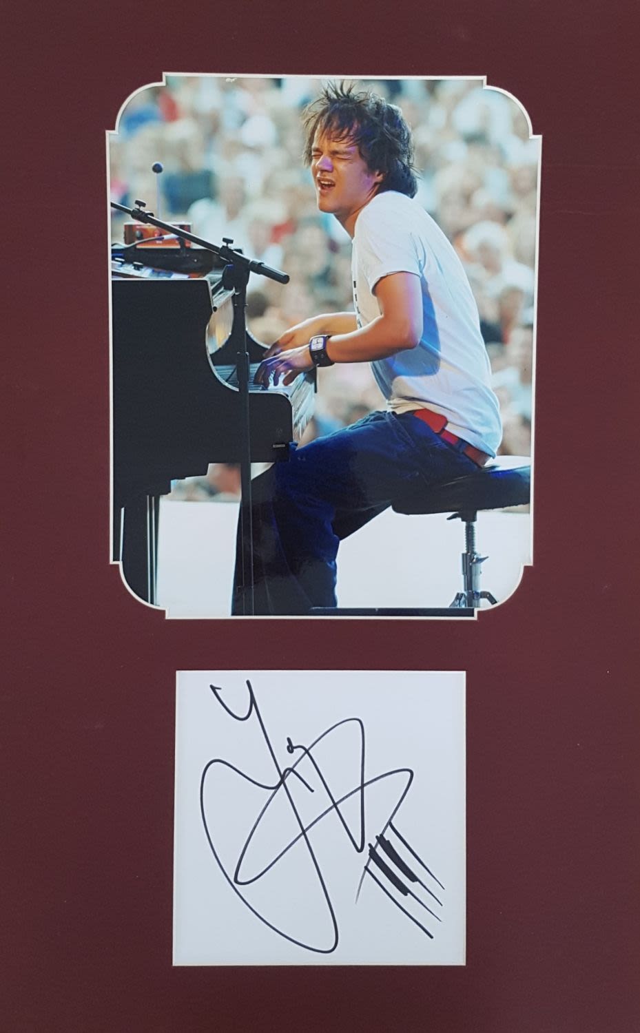 Lot 213: Jamie Cullum signed Autograph colour photo mounted. An...