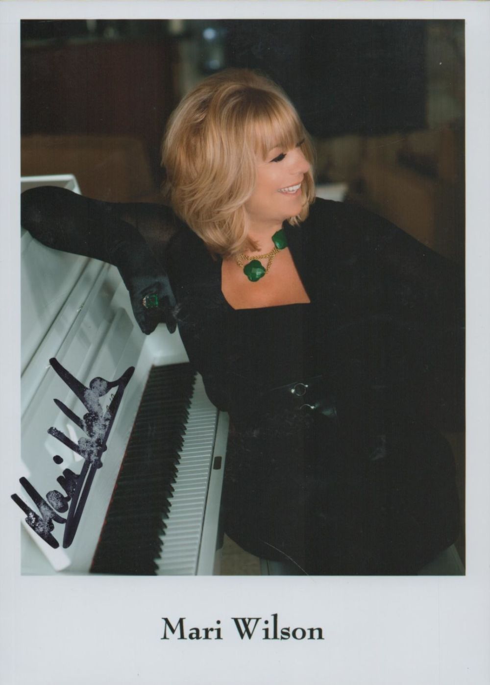 Lot 225: Mari Wilson signed colour photo. Singer. (signature slightly...