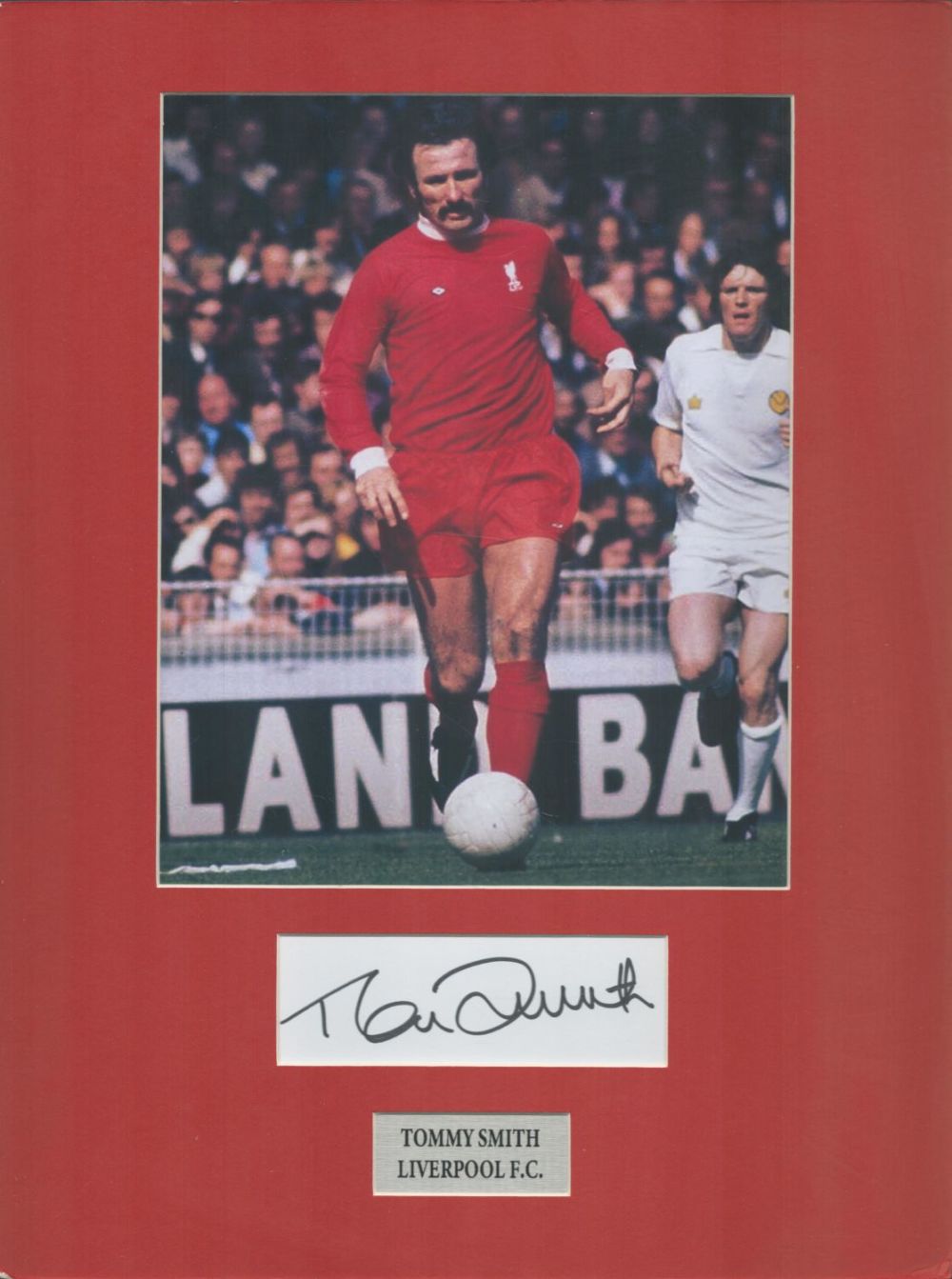 Lot 319: TOMMY SMITH (1945 2019) signed card with 12x16...