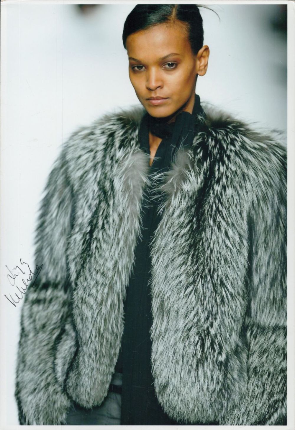 Lot 454: Liya Kebede Signed Colour Photo approx 12 x...