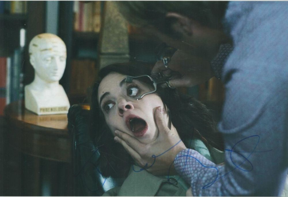 Lot 499: Asia Argento Signed Colour Photo approx 12 x...