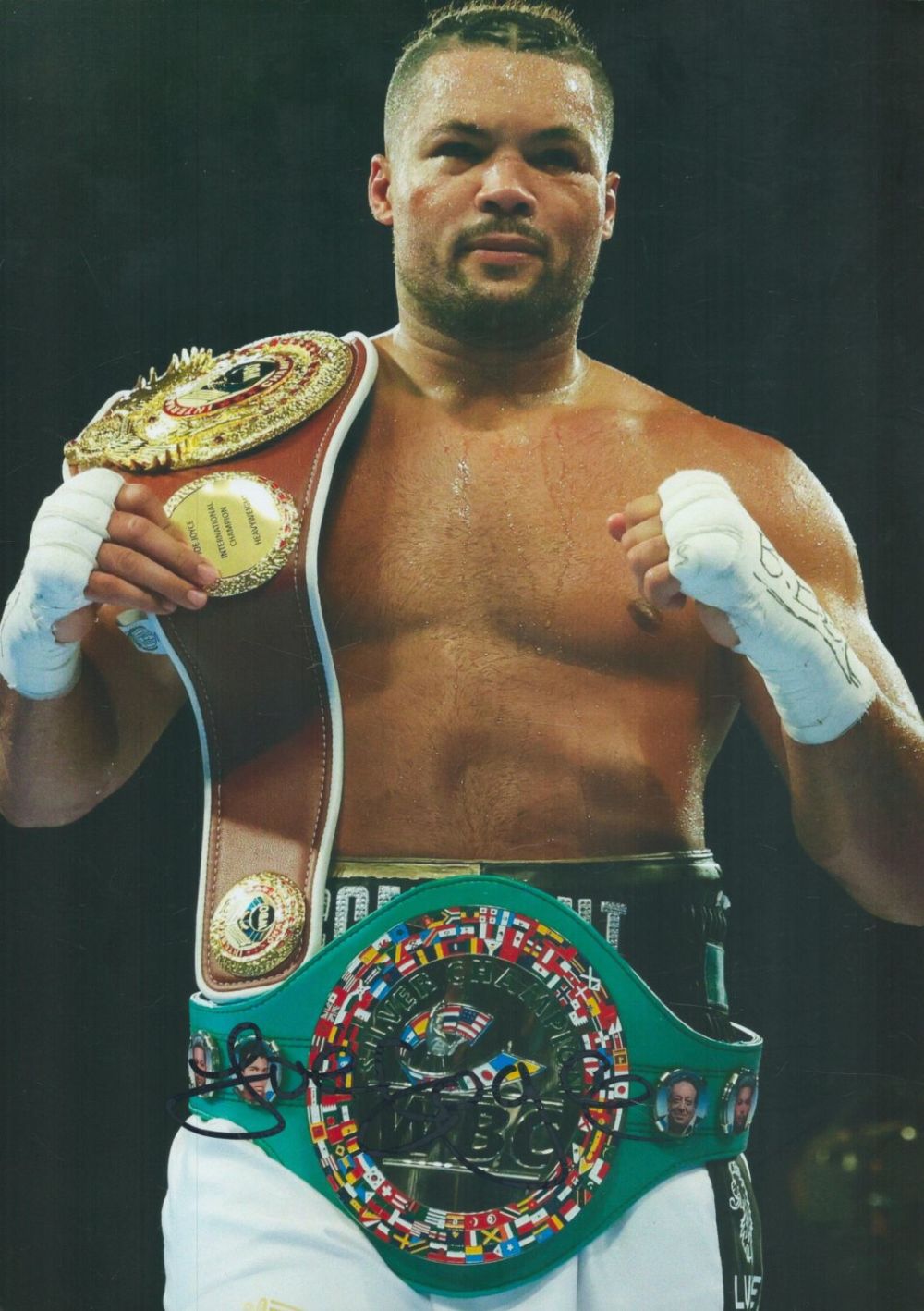 Lot 157: Boxing Joe Joyce signed 12x8 inch colour photo....