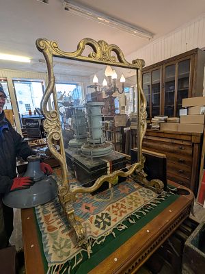 Ornate gilt-framed firescreen. Likely from the 19th century, characteristic of French Rococo or 