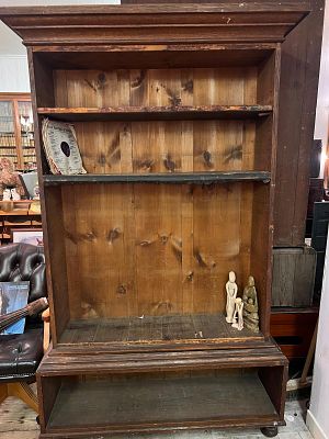 Large 19th Century Library Bookcase. Comes complete with more shelving pieces (4 in total). 