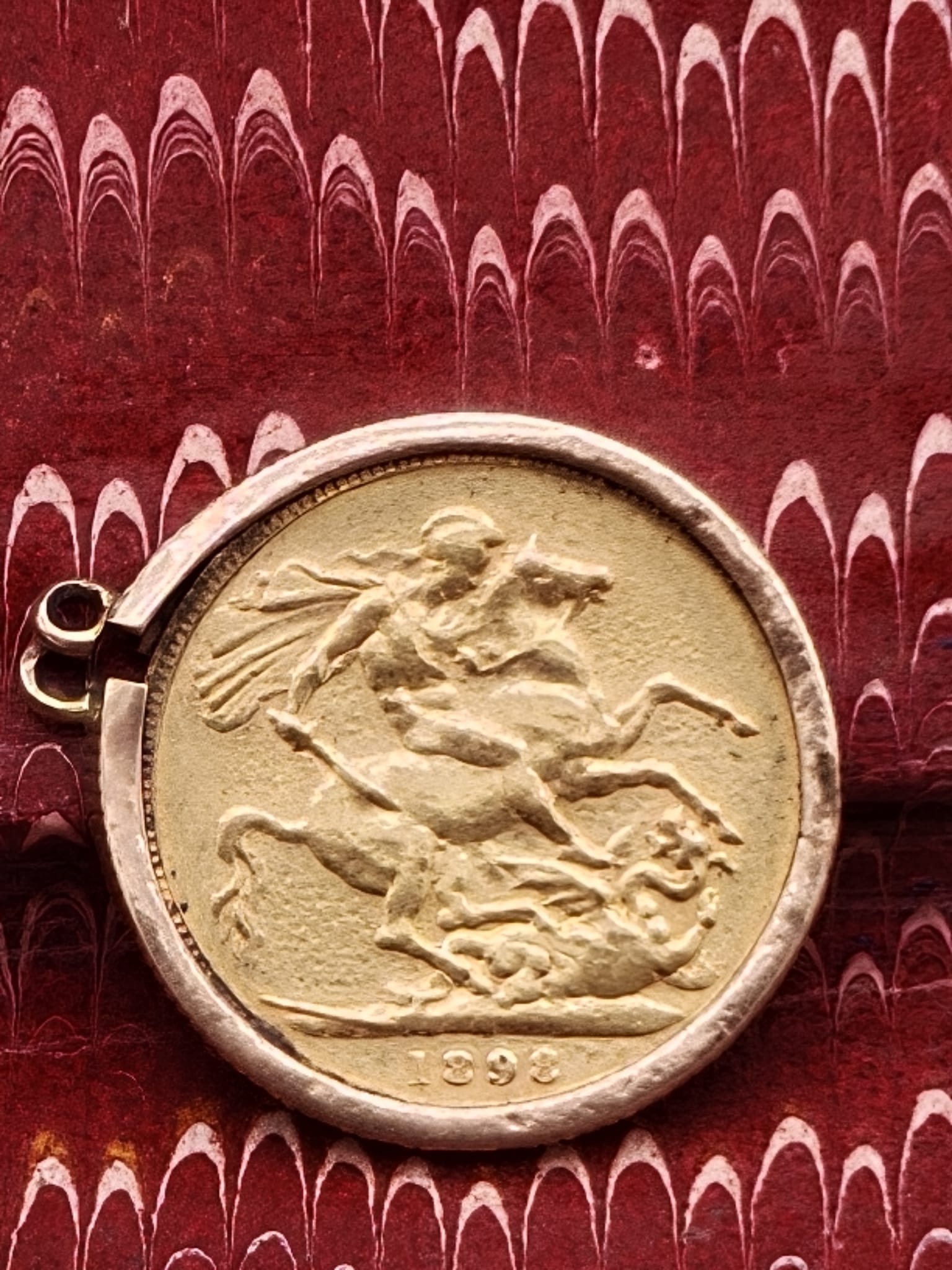 King Edward VII 1910 Gold Full Sovereign Pendant