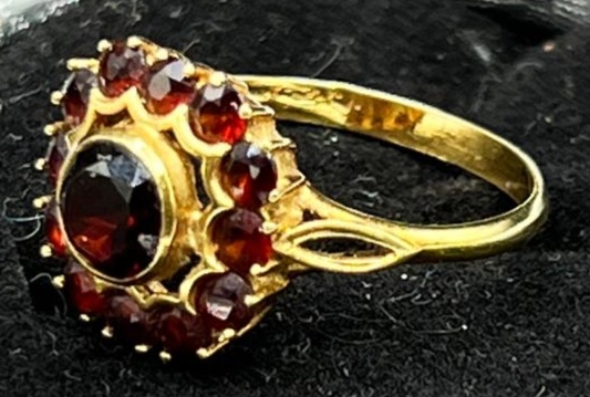 Italian 18 carat Yellow Gold and Garnet Cluster Ring